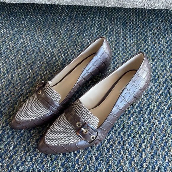 ALEX MARIE Houndstooth and Brown Leather Pumps with Gold Accents Preppy Academia - Picture 2 of 9